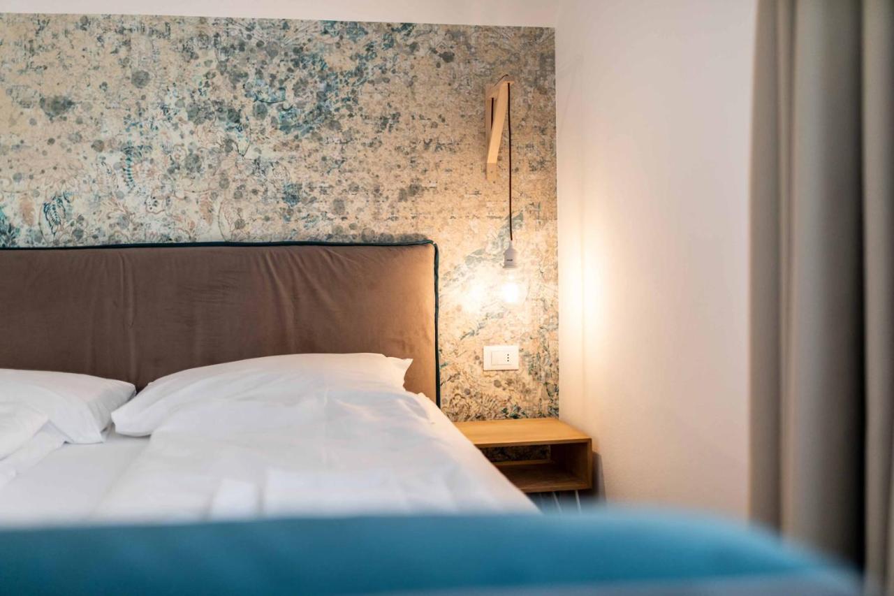 Stay Cooper L Guesthouse Zum Loewen Meran Zewnętrze zdjęcie