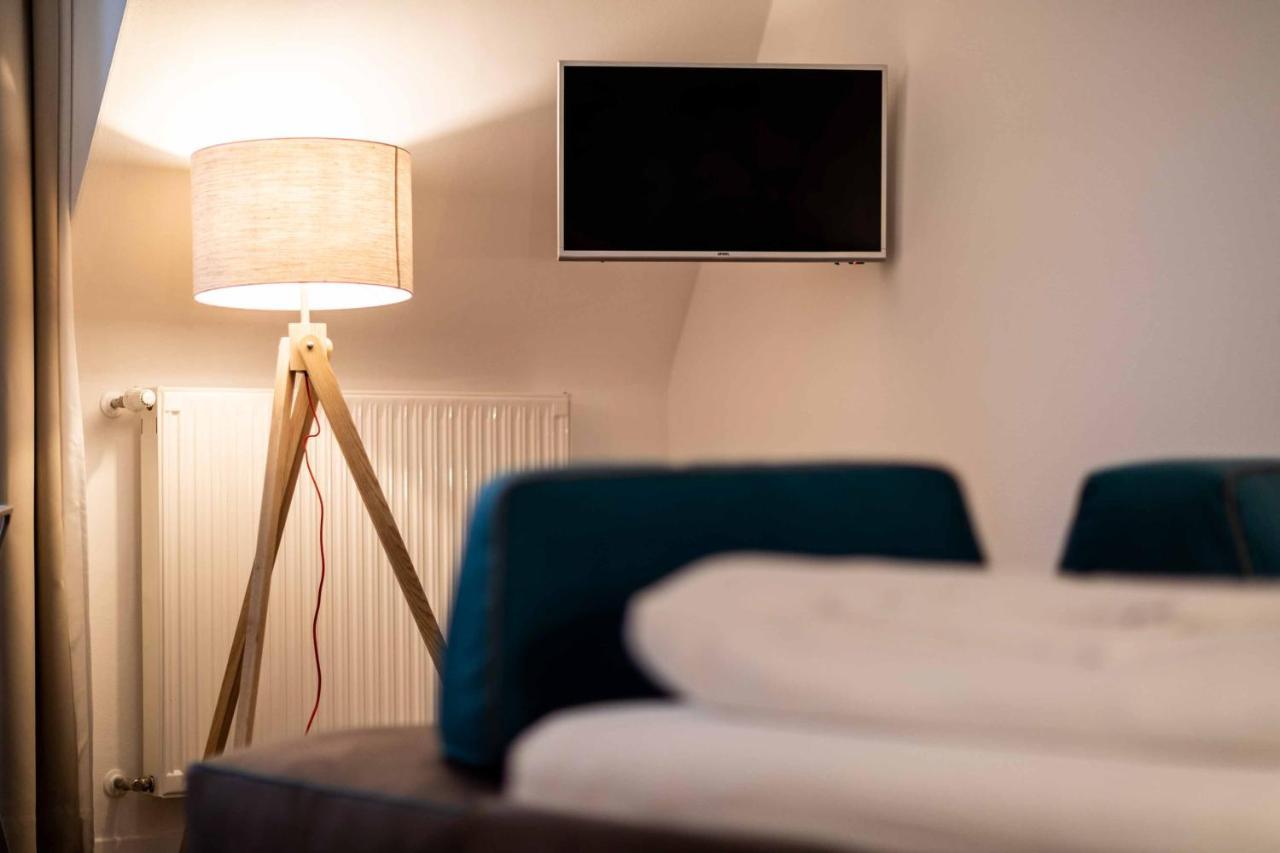 Stay Cooper L Guesthouse Zum Loewen Meran Zewnętrze zdjęcie