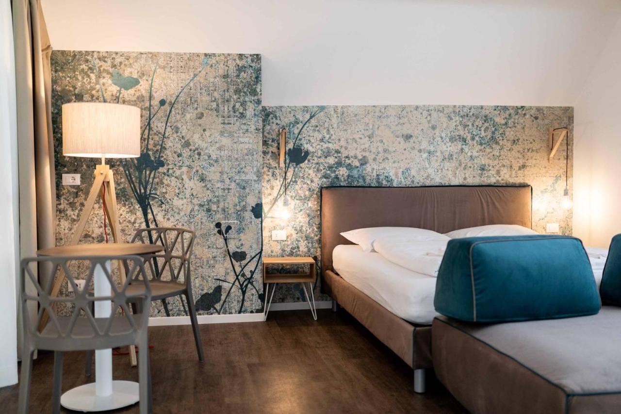 Stay Cooper L Guesthouse Zum Loewen Meran Zewnętrze zdjęcie