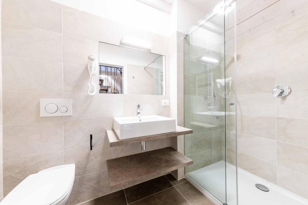 Stay Cooper L Guesthouse Zum Loewen Meran Zewnętrze zdjęcie