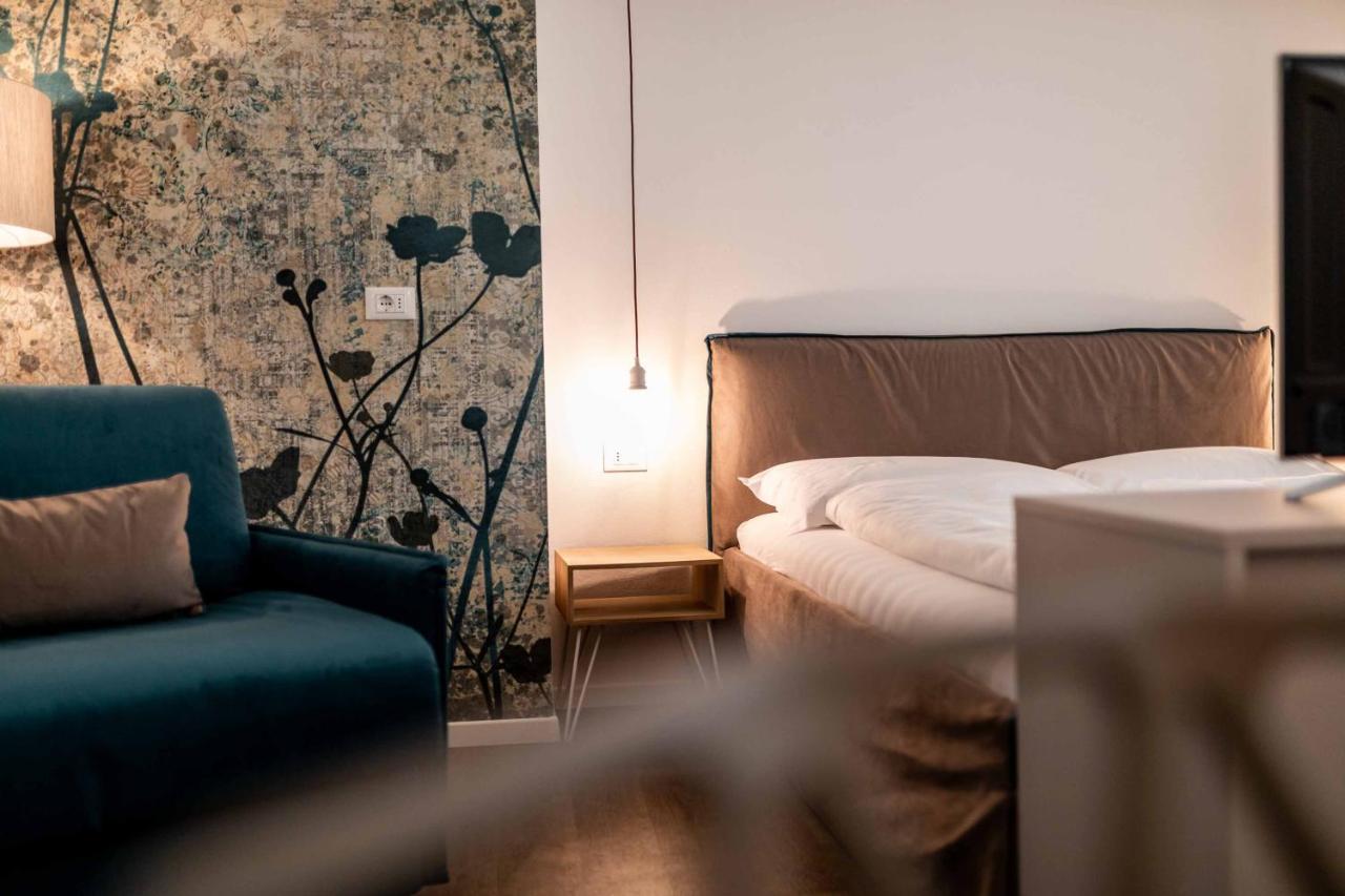 Stay Cooper L Guesthouse Zum Loewen Meran Zewnętrze zdjęcie