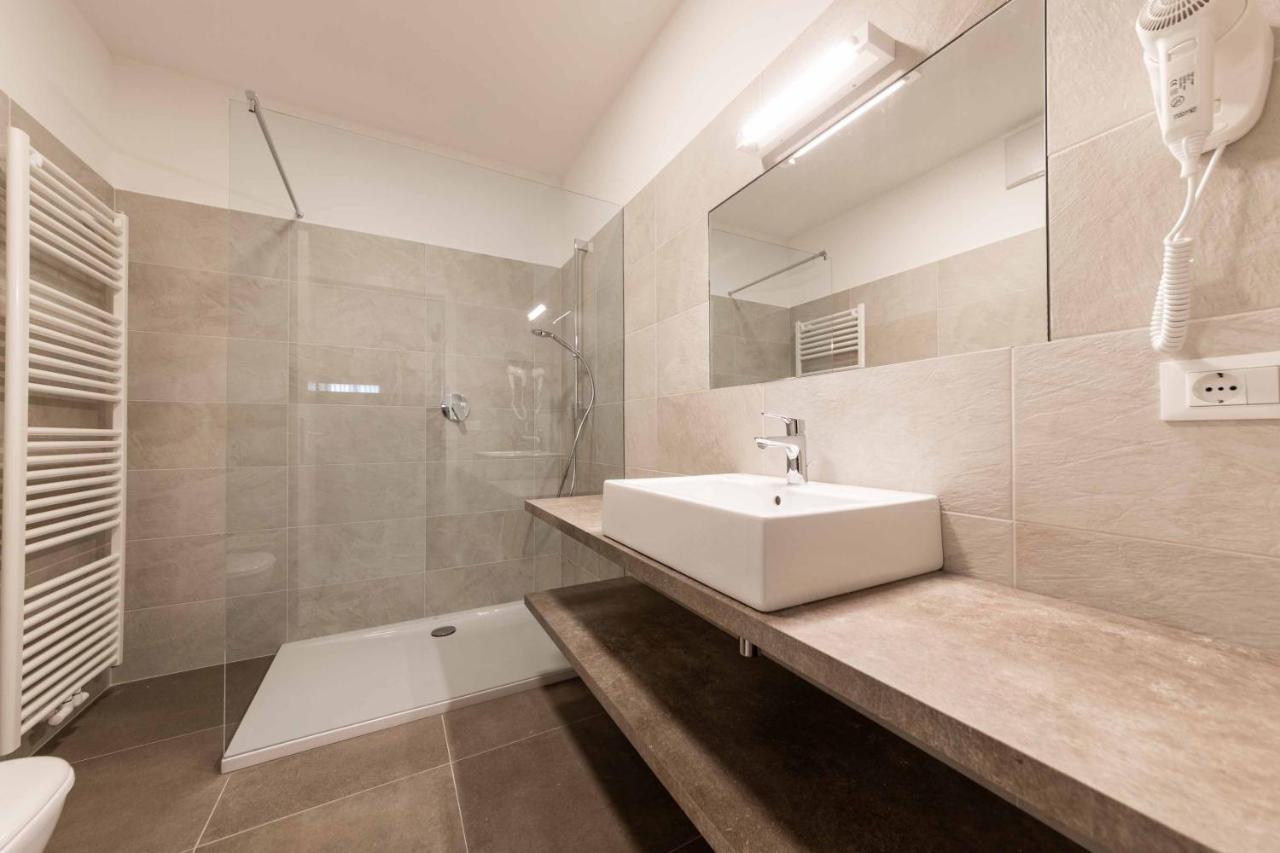 Stay Cooper L Guesthouse Zum Loewen Meran Zewnętrze zdjęcie